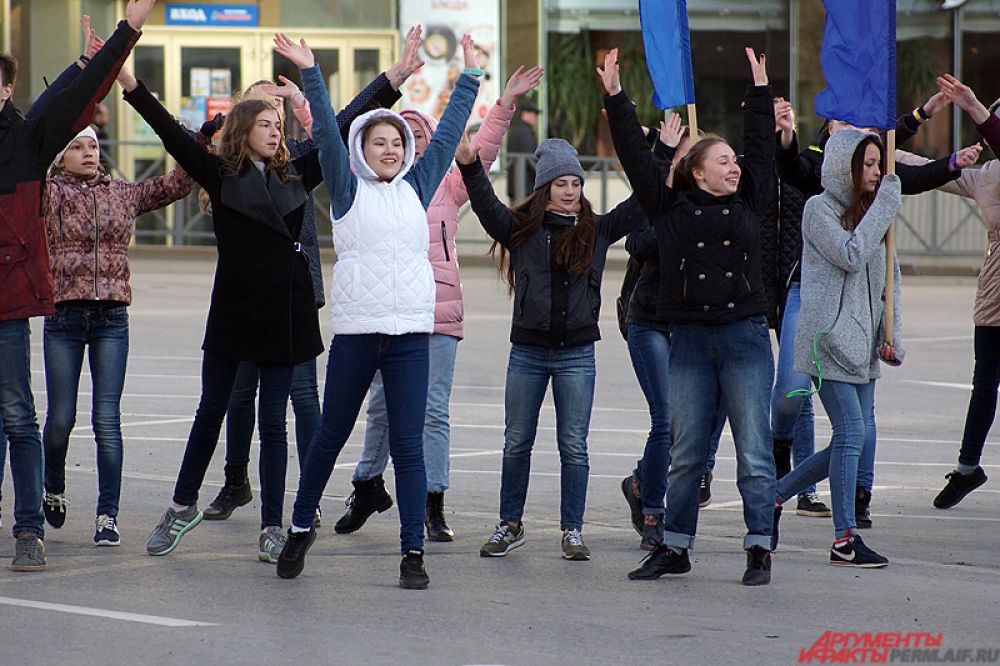 Главные участники выступления – это, конечно, активная молодёжь.