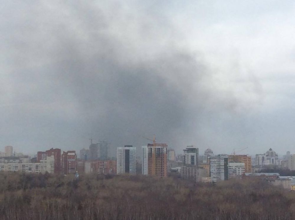 Пожар на складе макулатуры в Перми.