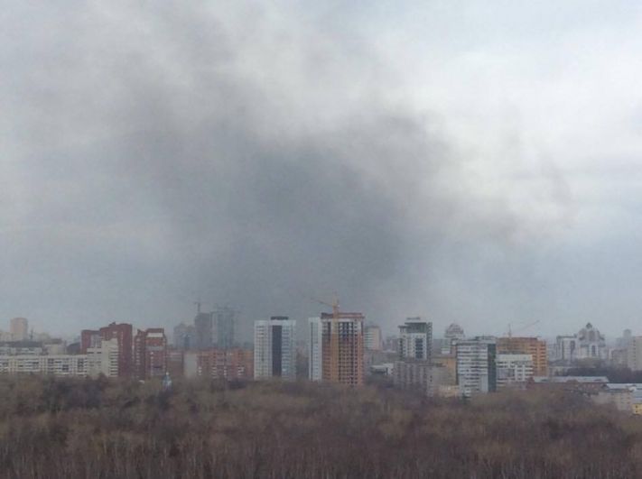 Пожар на складе макулатуры в Перми.