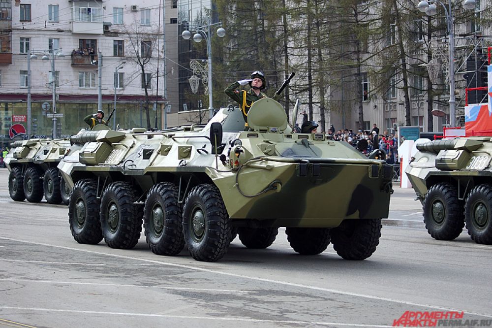 Современная боевая техника.