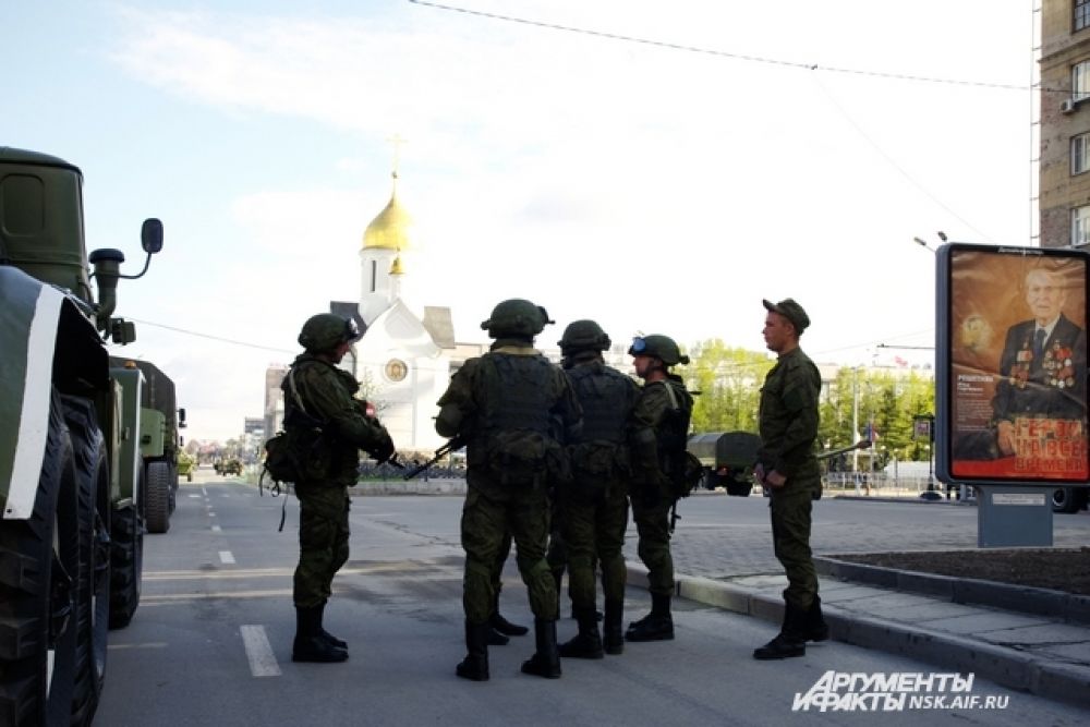 Военные готовятся к параду