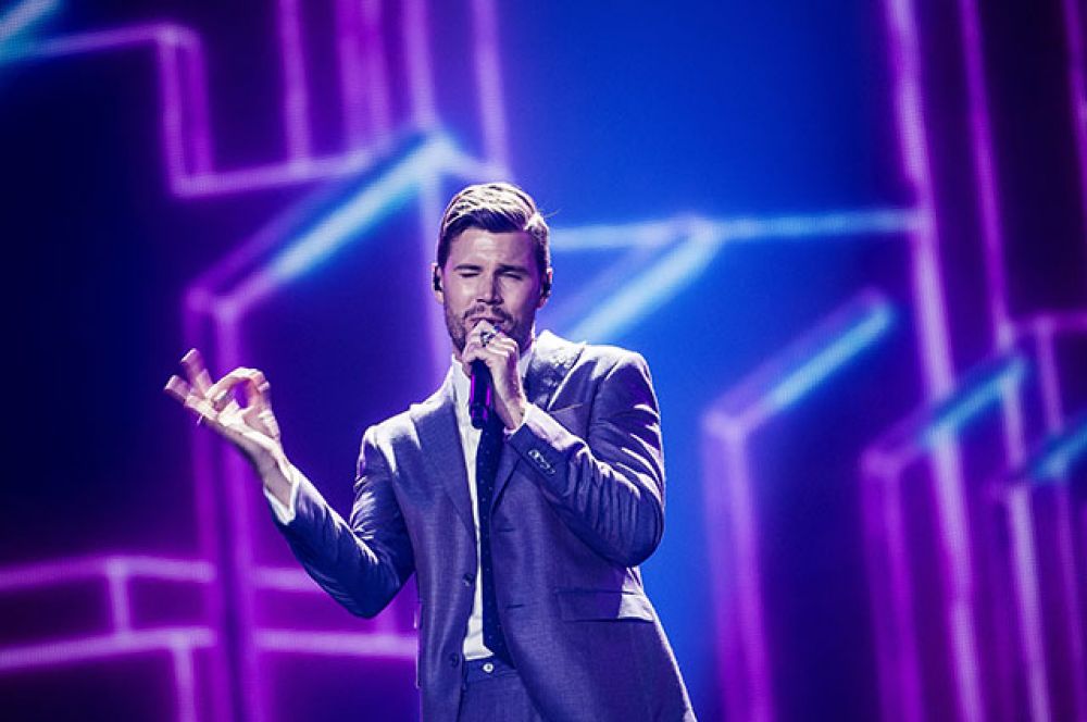Пятое место — швед Робин Бенгтссон с композицией «I Can't Go On» («Я не могу пойти»).
