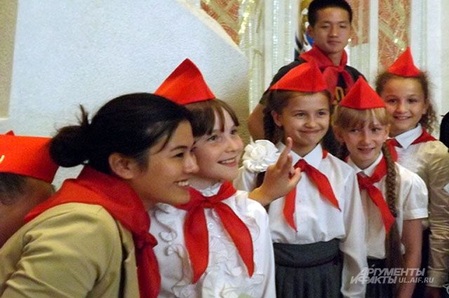 В советское время школы занимались воспитанием. Хотя было слишком много идеологии