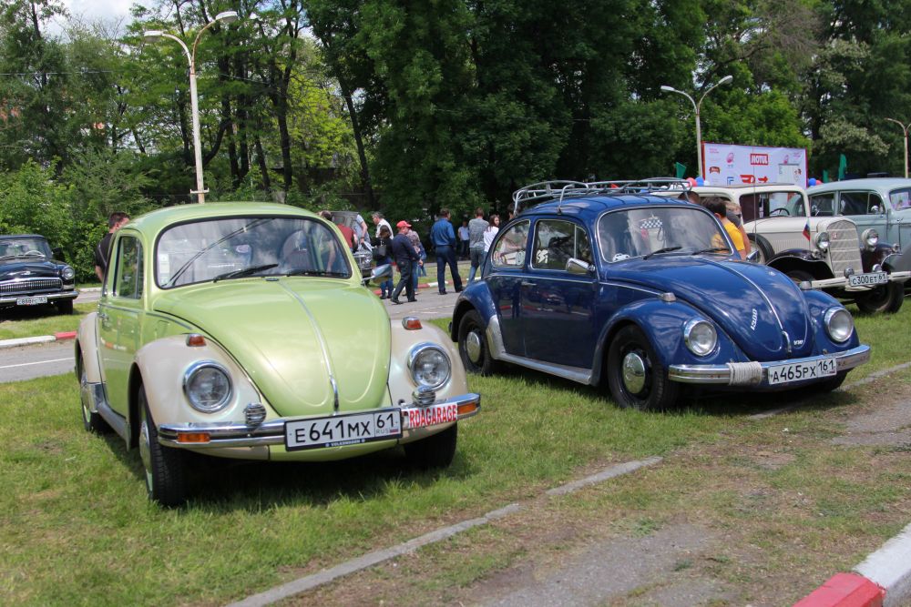 Машина «Жук Фольксваген», выпускавшийся германской компанией Volkswagen AG с 1938 года по 2003 год.