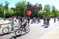 Иркутские велосипедисты «подсказали» формат акции #СТОПВИЧСПИД её организаторам. 