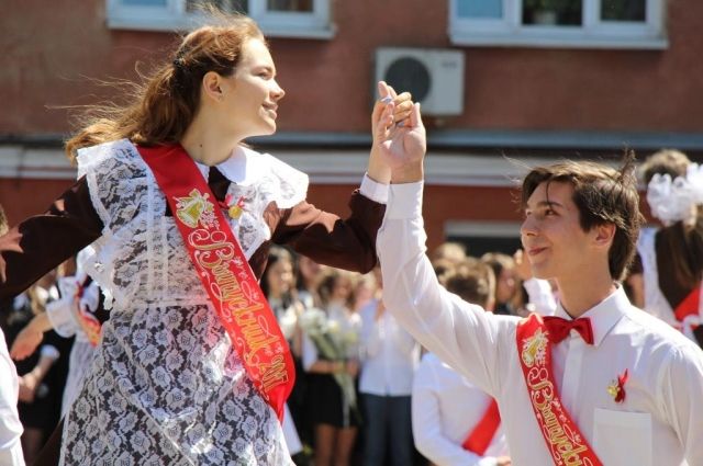 Более 300 выпускников Калининграда претендуют на золотые медали.