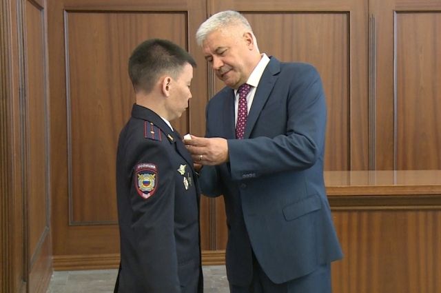 Владимир Колокольцев поблагодарил полицейских за отвагу.  