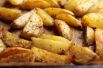 Картофель. Сам по себе картофель не слишком калориен. В 100 г отварной картошки – 82 ккал, в жареном – 192. А вот картошка фри потянет на 505 ккал.