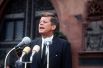В 1960 году 43-летний Джон Кеннеди с незначительным перевесом победил Ричарда Никсона на президентских выборах и стал 35-м главой США.
