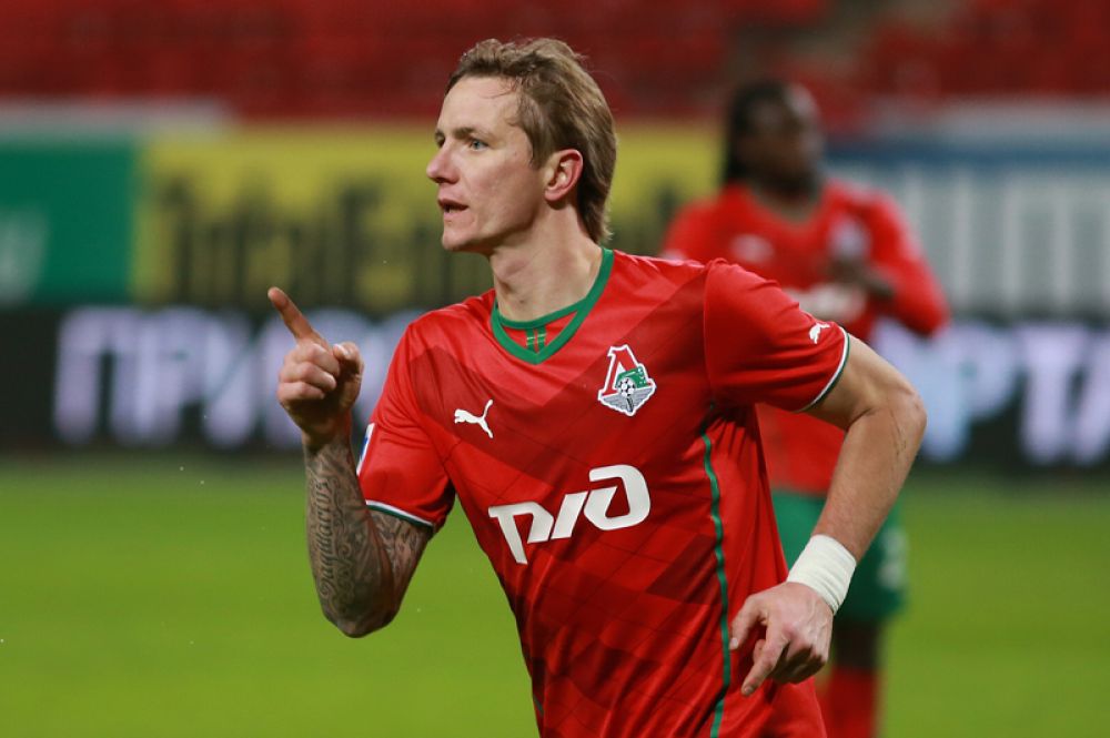 Роман Павлюченко (нападающий, 35 лет) — подписал контракт с ФК «Арарат».