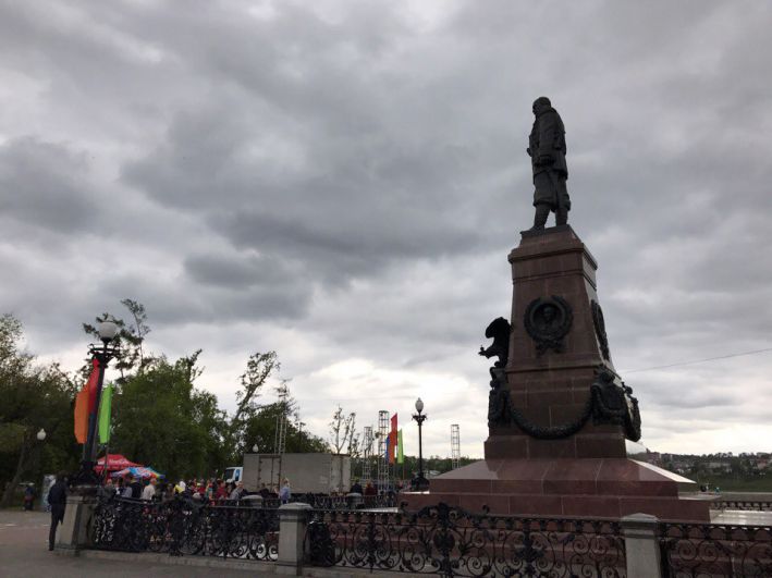 В Иркутске 1 июня холодно, возможны дожди и грозы, а воздух прогреется всего до +15 градусов.