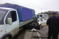 На трассе Оренбург-Самара столкнулись ГАЗель и Volkswagen, погибла женщина