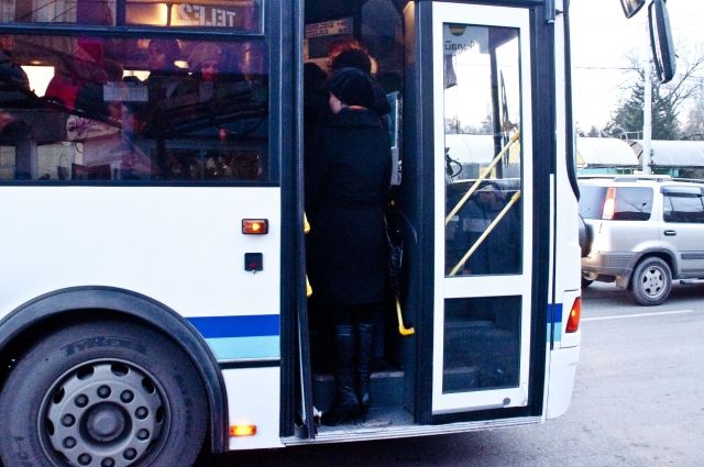 Проезд в автобусах дорого обходится бюджету. 