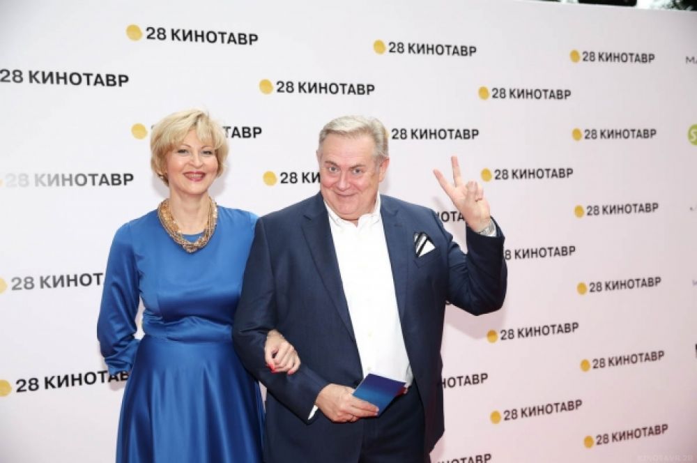 Юрий Стоянов с женой.