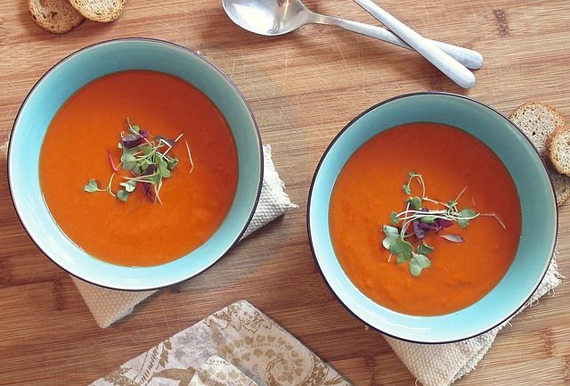 Холодные супы готовятся легко и просто.