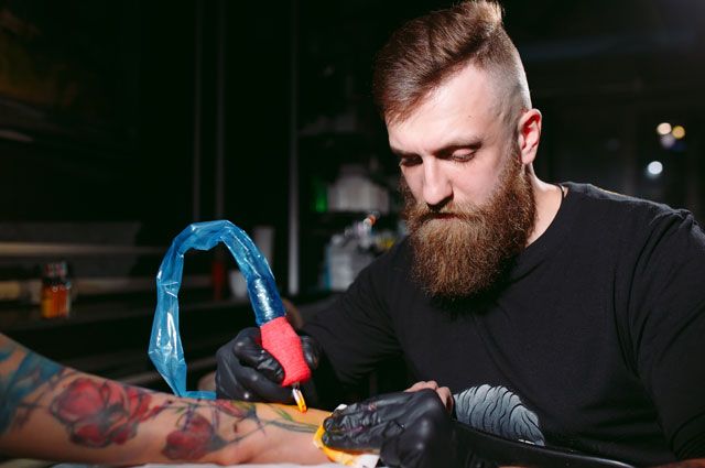 Опасно ли делать татуировку на родинке?