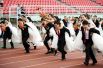 4 июня. Массовая свадьба 64 пар в Харбинском технологическом институте, Китай. 