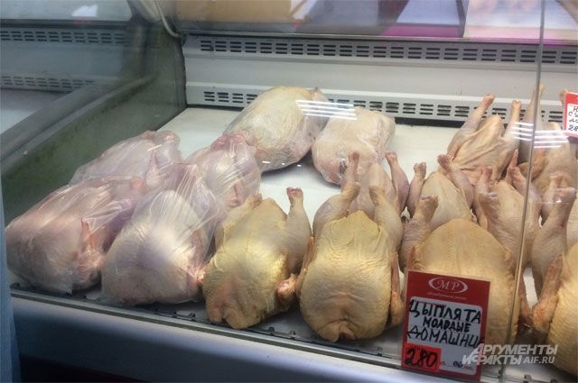 Более двухсот тушек цыпленка бройлера и утки изъяли у продавца в Тюмени