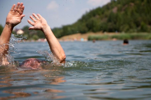 Если человек ушёл под воду, то у вас есть пять минут, чтобы его достать оттуда.