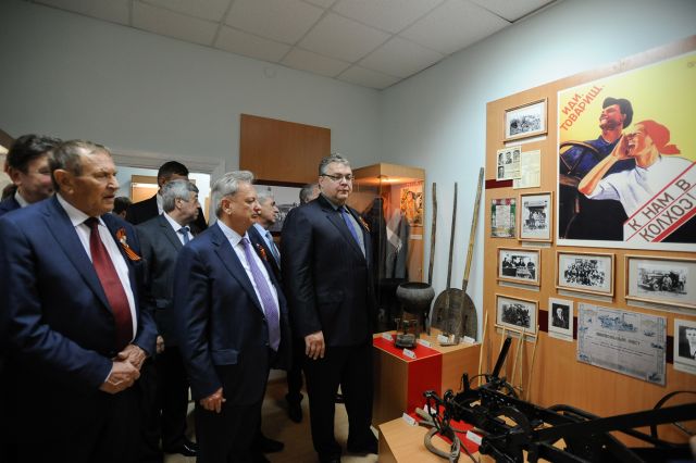 В церемонии открытия музея приняли участие руководство края, депутаты и коллеги Ивана Богачёва по аграрному цеху.