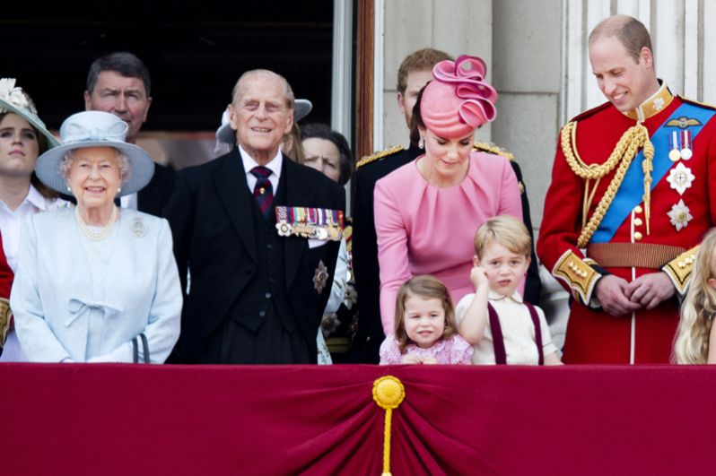 2 мая 2015 года. У принца Уильяма и Кейт родилась девочка, которую назвали в честь принцессы Дианы и бабушки Елизаветы II — Шарлотта Елизавета Диана Виндзорская.