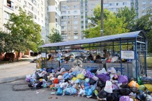 Мєр Львова обнародовал копии всех отказов на прием мусора из города
