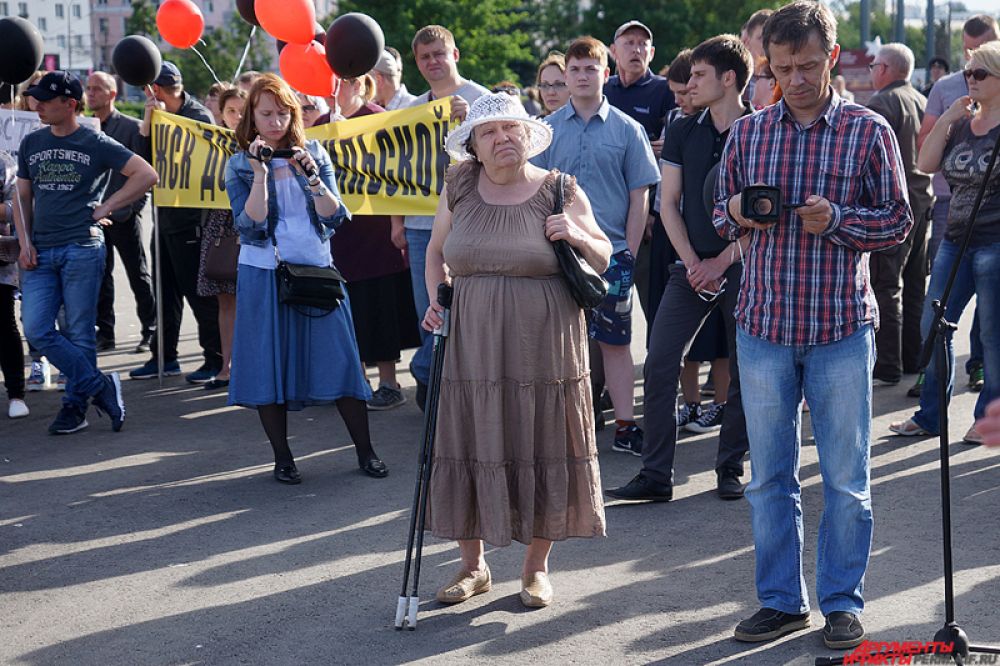 В начале июня состоялось заседание в Общественной палате края, где министр строительства и ЖКХ Прикамья Михаил Сюткин рассказал о расширении списка категорий обманутых дольщиков, которые получат бюджетную поддержку на достройку квартир.