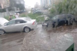 В некоторых районах региона возможны не только сильные ливни, но и град.