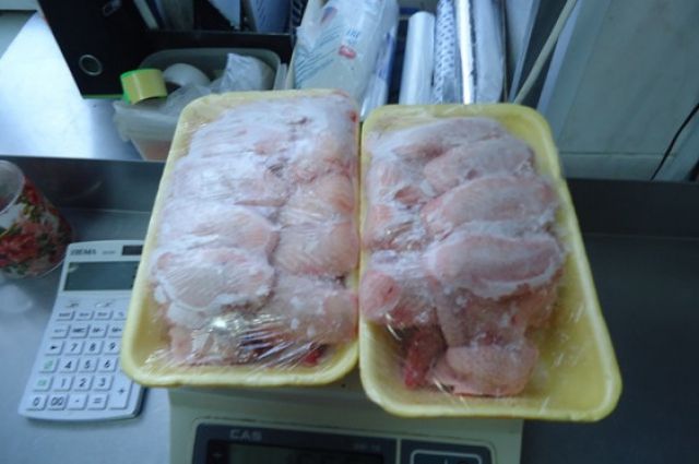 В Курманаевском районе заведующая детсадом за год похитила 30 кг курятины