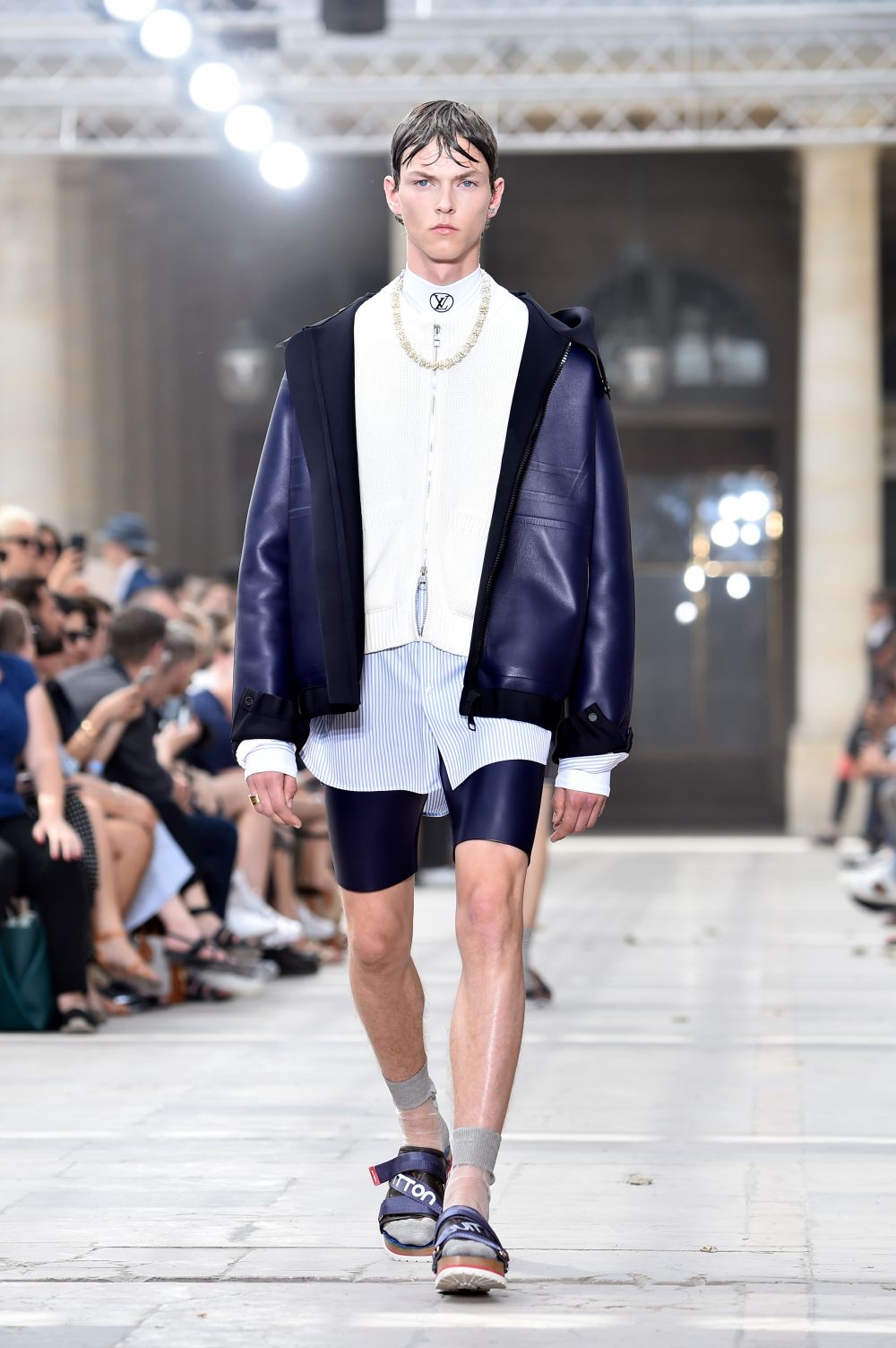 Показ Louis Vuitton