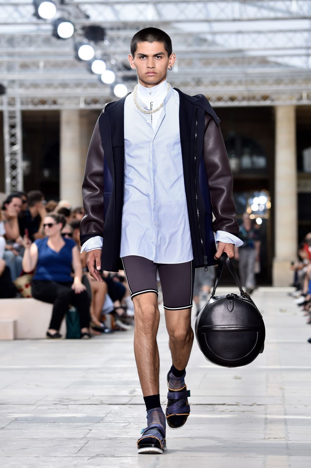 Показ Louis Vuitton