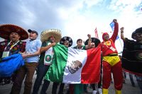 Мексиканские болельщики перед началом матча Кубка конфедераций-2017 по футболу между сборными Португалии и Мексики.