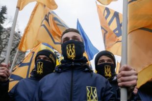 В Киеве оцепили посольство Польши из-за дня рождения Шухевича