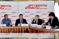 Участники круглого стола "АиФ". Слева направо: Алексей Ефремов, Иван Матвеев, Рифат Шайхутдинов, Антон Свириденко