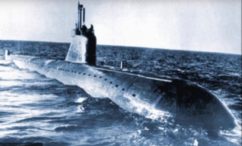 12 апреля 1970 года потерпела катастрофу в Бискайском заливе атомная подводная лодка К-8, входящая в состав Северного флота. На борту произошел пожар, ценою жизни пять офицеров задраили двери и заглушили ядерные реакторы, предотвратив дальнейшие взрывы. Часть экипажа была спасена болгарским теплоходом. В результате пожара погибло 52 человека. АПЛ затонула на глубине 4680 метров, в 490 км к северо-западу от Испании.