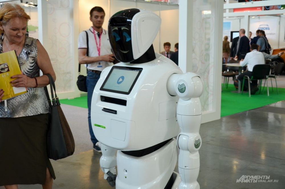 На Иннопроме можно встретить робота Сбербанка.