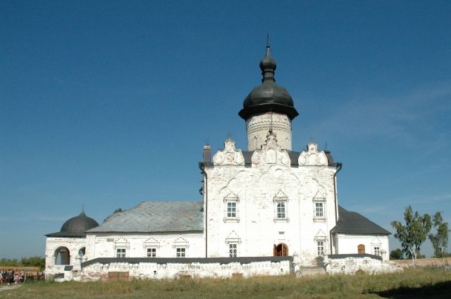 Успенский собор начали строить еще при Иване Грозном.