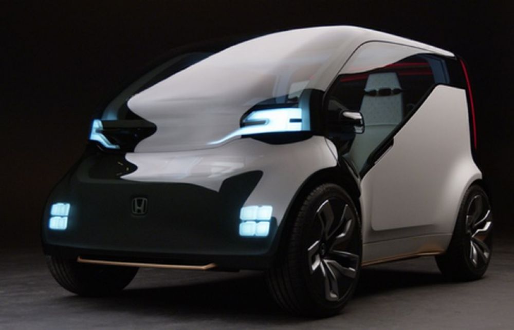 Honda NeuV. Миникар, оснащенн искусственным интеллектом, который может распознавать эмоции водителя и на их основании предлагать ему помощь