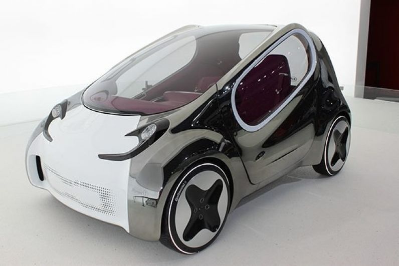 Kia Pop. Эта компактная машинка на парковке занимает всего 2,7 метра и способна разгоняться до 140 километров в час