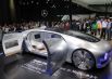 Mercedes-Benz F 015. У этой машины нет рулевого колеса, пассажиры в салоне сидят друг напротив друга, и модель полностью автономная благодаря встроенное системе искусственного интеллекта