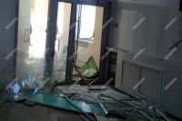 В Орске ночью злоумышленники взорвали банкомат в торговом центре.
