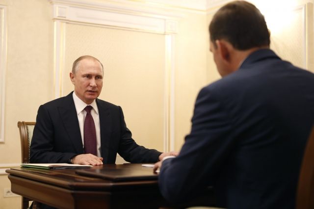 Владимир Путин отметил способность Евгения Куйвашева оперативно решать острые вопросы.