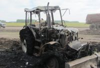 В Упоровском районе загорелся трактор