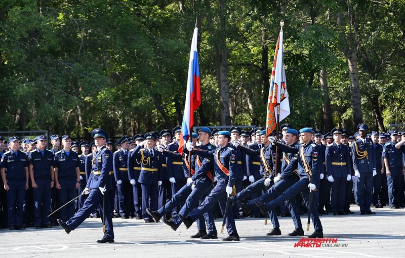 Вынос знамён