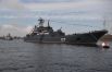 Большой десантный корабль «Минск» во время главного военно-морского парада в честь Дня Военно-Морского Флота России в Санкт-Петербурге.