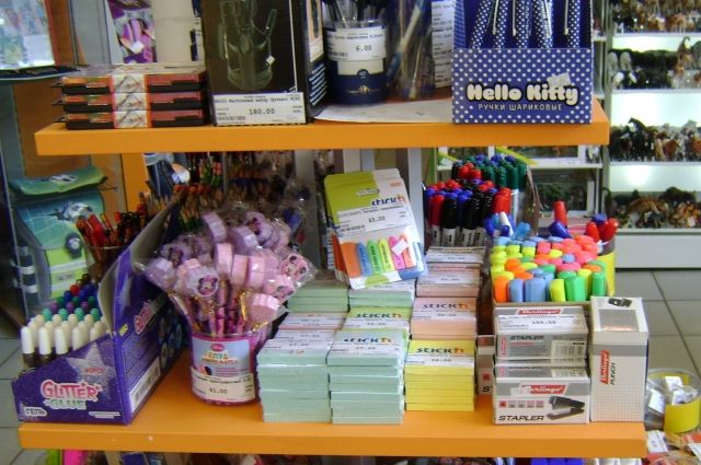 Тетрадки и ручки можно купить заранее или приобрести на месте акции.