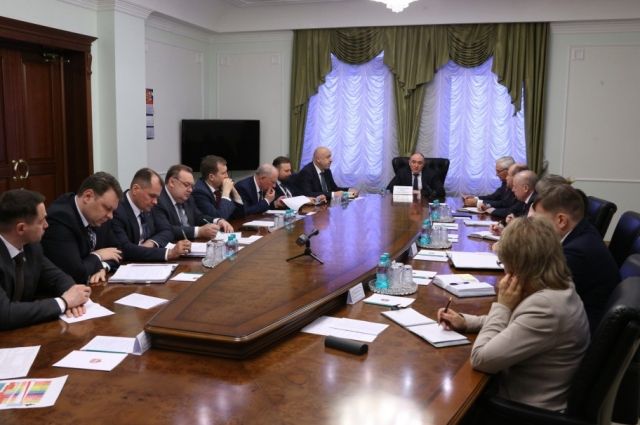 Аппаратное совещание под председательством губернатора Челябинской области Бориса Дубровского