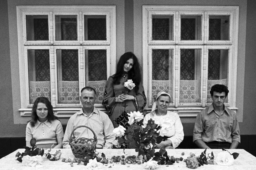 Певица София Ротару в кругу семьи. 1979 год.