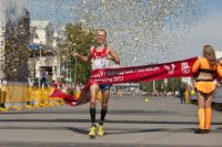 На марафон приехали спортсмены со всей России. 