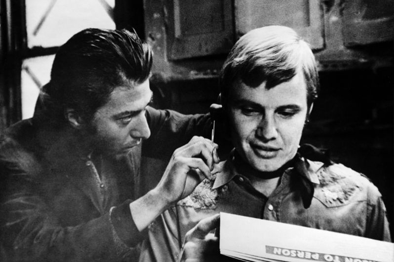 Следующий успех актёру принесла роль афериста Энрико Риццо по кличке Крысёныш в фильме «Полуночный ковбой» (1969). Актёрский дуэт Хоффмана и Джона Войта был отмечен большим количеством наград.
